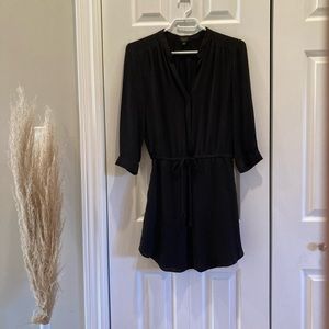 Aritzia - Babaton Bennett dress 100% silk